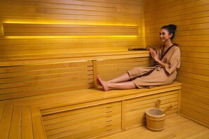 Sauna, body treatments, aromatherapy, body wraps, body scrubs, facials - Le Eminence Hotel Convention & Resort Ciloto - Puncak (Cipanas)