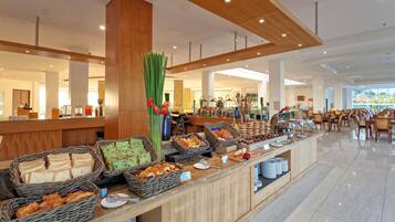 Sarapan siap masak setiap hari (IDR 190000 per orang)