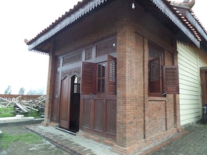 Family Room, Shared Bathroom