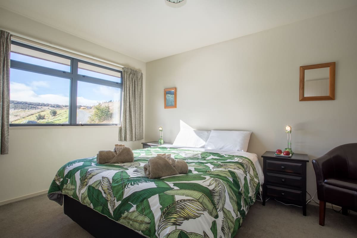 3 habitaciones, decoración personalizada y muebles diferentes