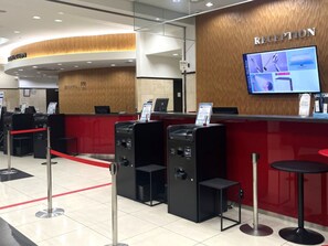 Reception - Toyoko Inn Shinagawa Konan Tennozu Isle (Tokyo)