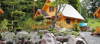 Cottage Primal Stage