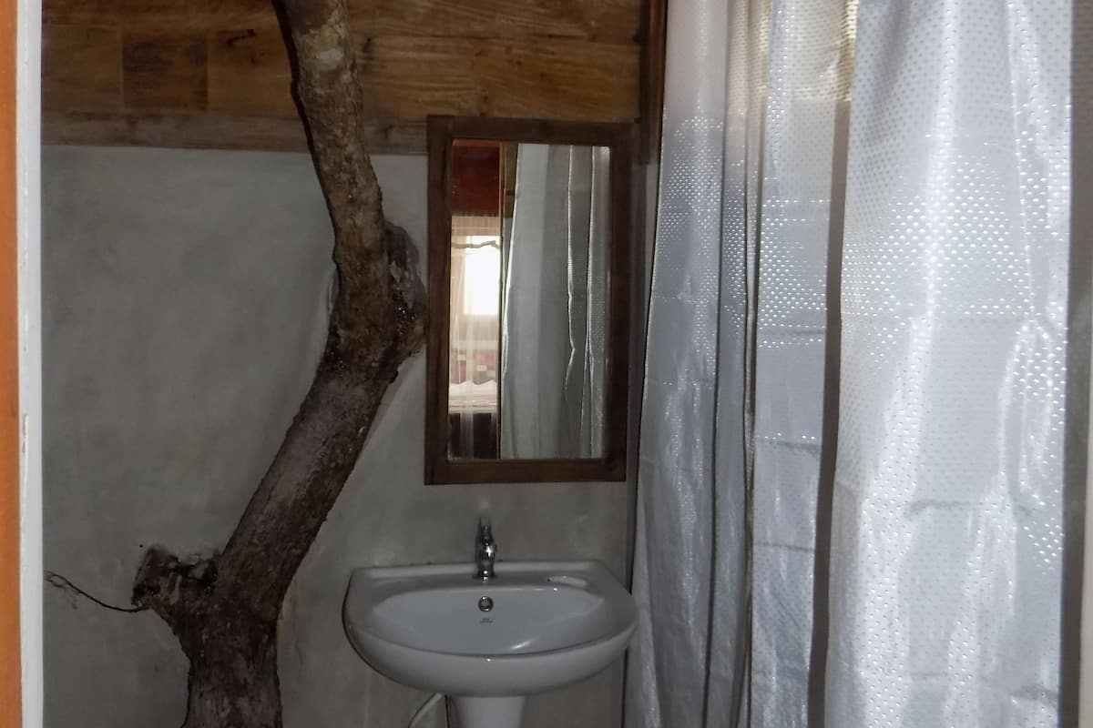 panoramic tree house, smoking, hill view | bathroom sink