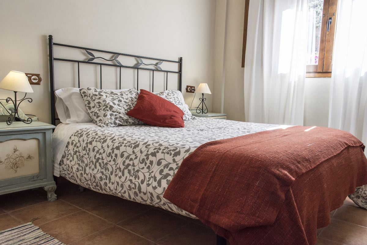 Doppelzimmer | Schreibtisch, kostenloses WLAN, Bettwäsche