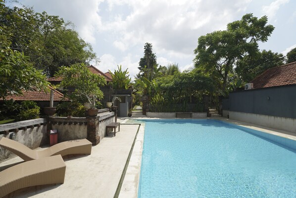 Piscine extérieure