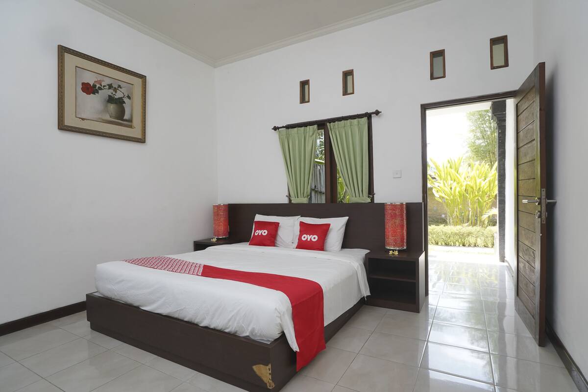 Deluxe Double Room | Desk, WiFi (free), bed sheets