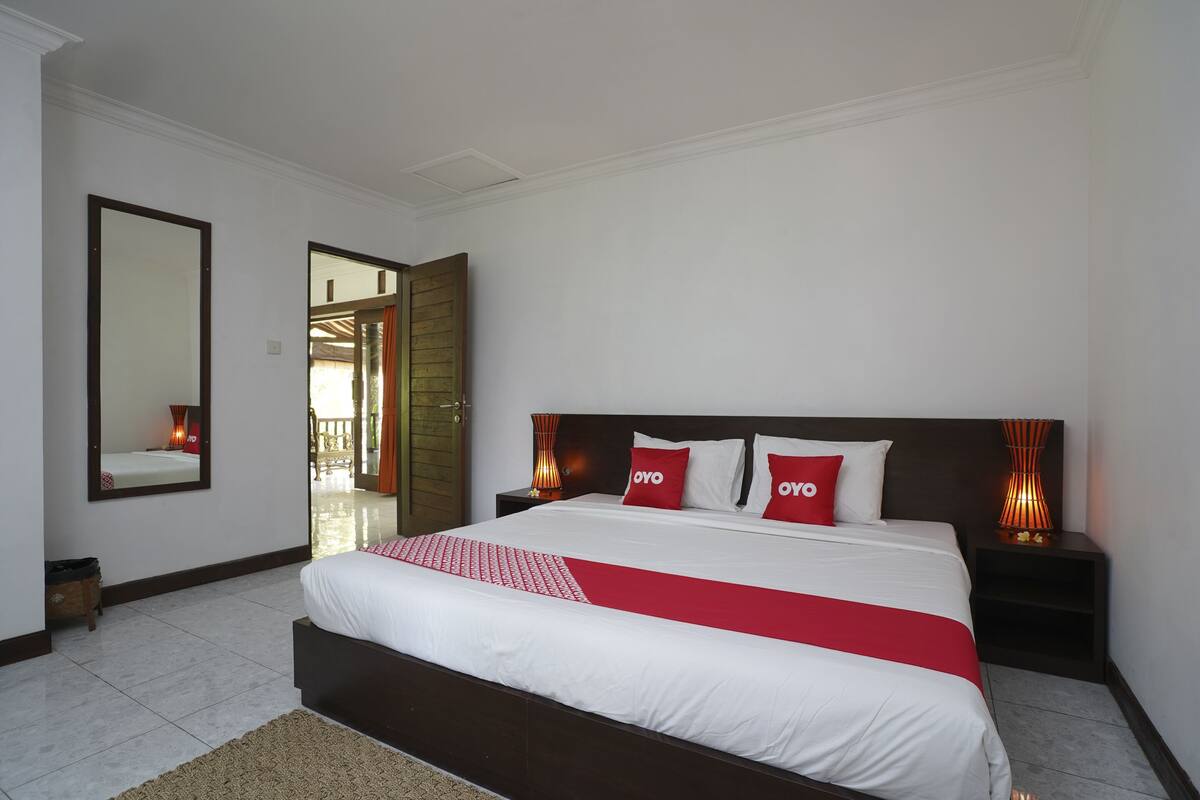 Deluxe Suite | Desk, WiFi (free), bed sheets