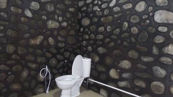 Phòng đôi, phòng tắm riêng | Phòng tắm | Buồng tắm vòi sen, khăn tắm