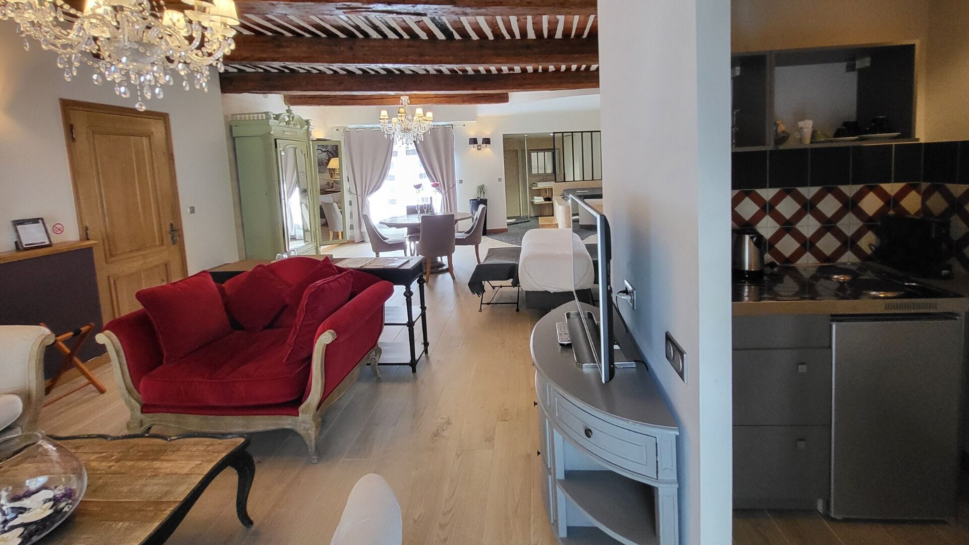 Suite, 1 cama de matrimonio grande, terraza (Prestige) | Cocina privada | Frigorífico pequeño, máquina de café espresso y cafetera o tetera