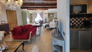 Suite, 1 cama de matrimonio grande, terraza (Prestige) | Cocina privada | Frigorífico pequeño, máquina de café espresso y cafetera o tetera