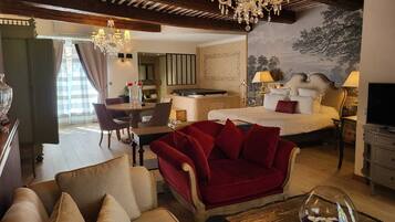 Suite, 1 King Bed, Terrace (Prestige) | 1 bedroom, premium bedding, individually decorated