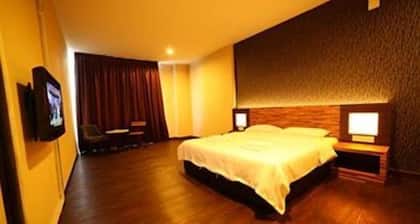 Merlin Hotel