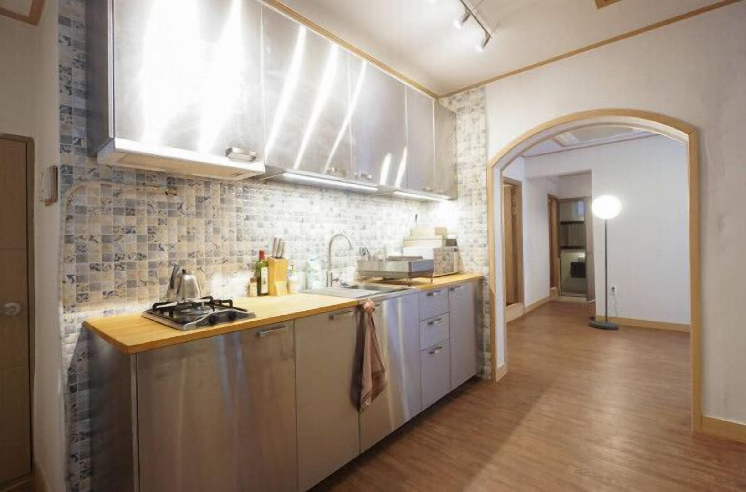 Suite Room | Private kitchenette | Shared fridge, microwave