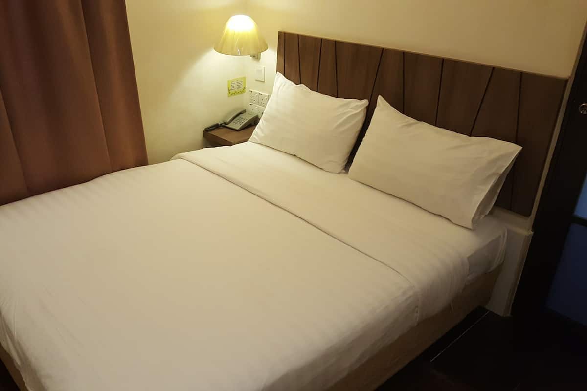 Desk, iron/ironing board, free WiFi, bed sheets