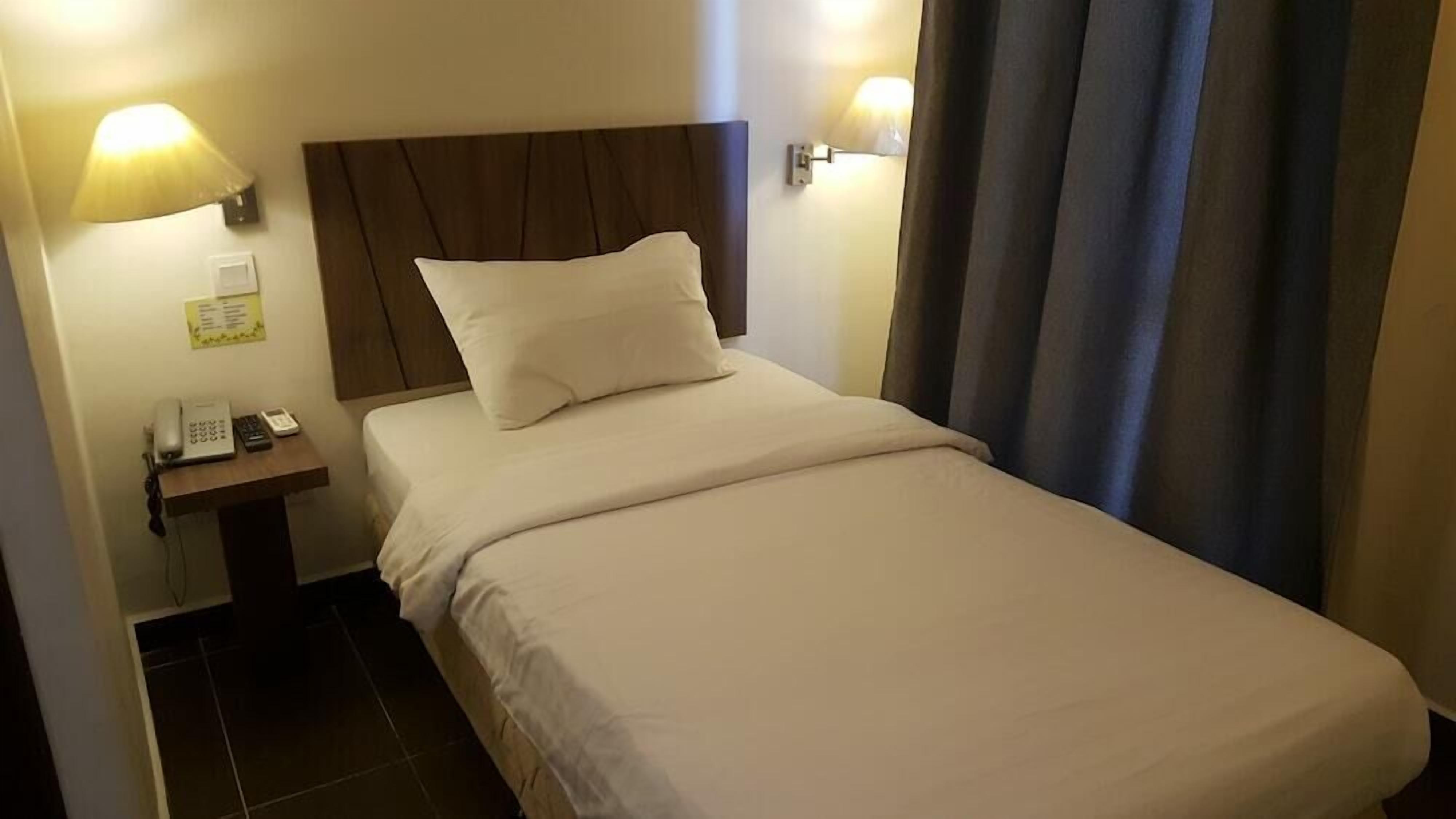 Desk, iron/ironing board, free WiFi, bed sheets