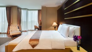 Ảnh chưa phân loại, 2 trong số 17 ảnh, nút