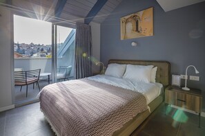 Deluxe Double Room | Premium bedding, minibar, blackout drapes, iron/ironing board - Michel House (Nazareth)