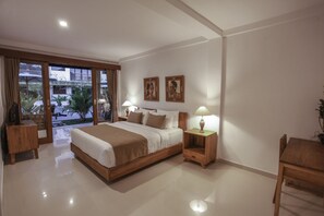 Suite (with Kitchen) | Minibar, in-room safe, desk, blackout drapes - Jati Cottage (Ubud)