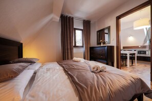 1 غرفة نوم وأغطية فراش متميزة ومكواة/لوح كي وواي فاي مجانًا