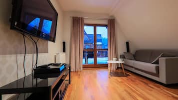 Apartment, 1 Bedroom, Fireplace, Mountain View (Kasprowy Wierch - 3 persons) | 1 bedroom, premium bedding, iron/ironing board, free WiFi