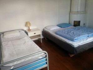 Standard Triple Room | Desk, blackout drapes, soundproofing, free cribs/infant beds