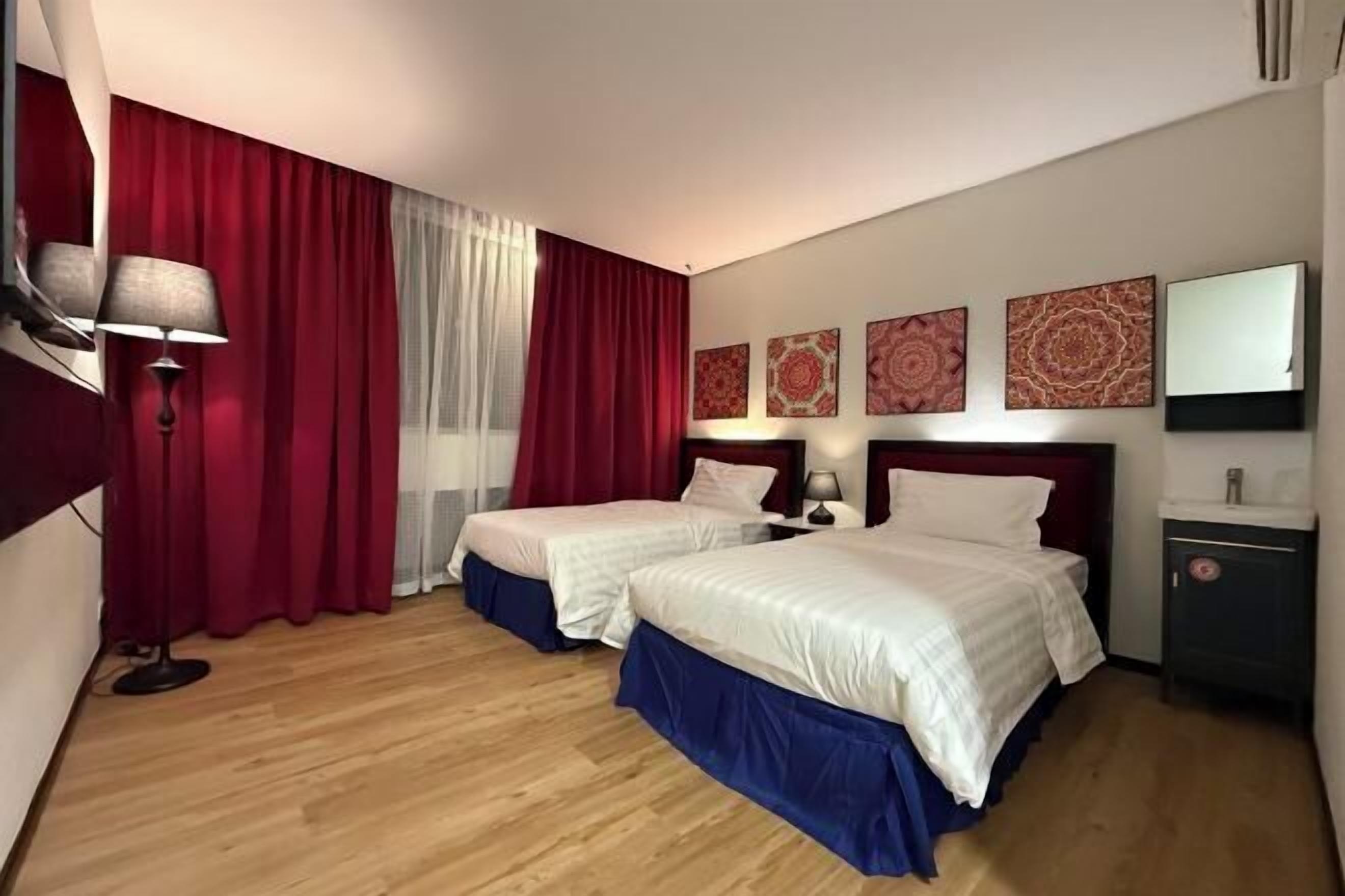 Desk, free WiFi, bed sheets