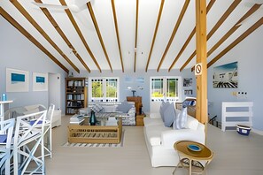 Panoramic-Penthouse, 1 Schlafzimmer, Nichtraucher, Meerblick | Wohnbereich