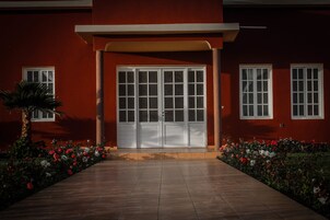 Entrada de la propiedad