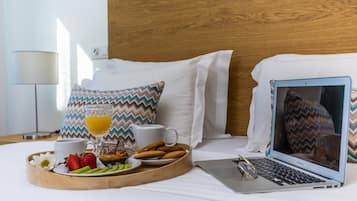 Family Villa, 2 Bedrooms | 2 bedrooms, in-room safe, desk, iron/ironing board