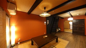 In-room dining - Yumeya House (Kyoto)