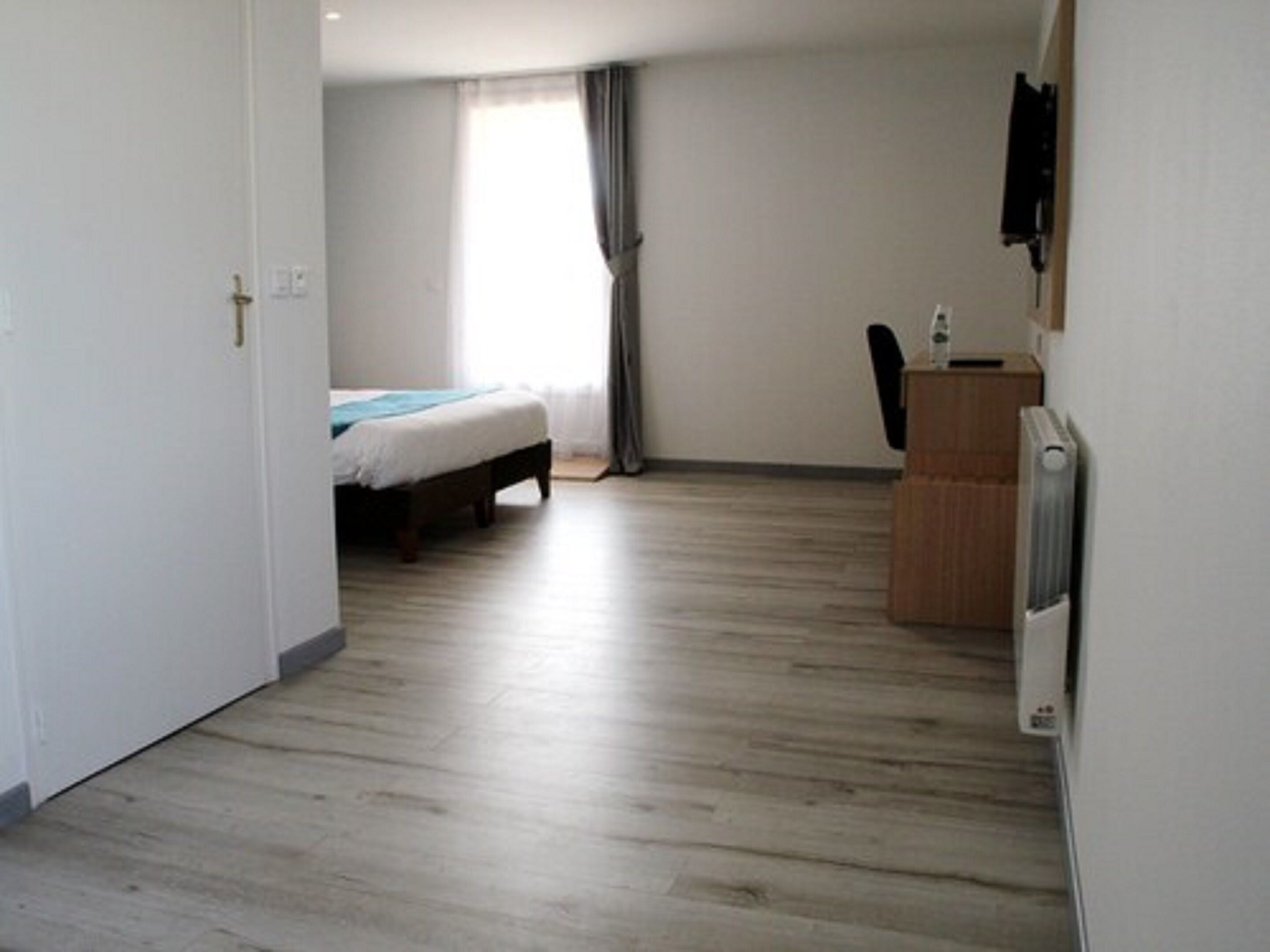 classic double room, accessible | in-room safe, desk, soundproofing, free cots/infant beds