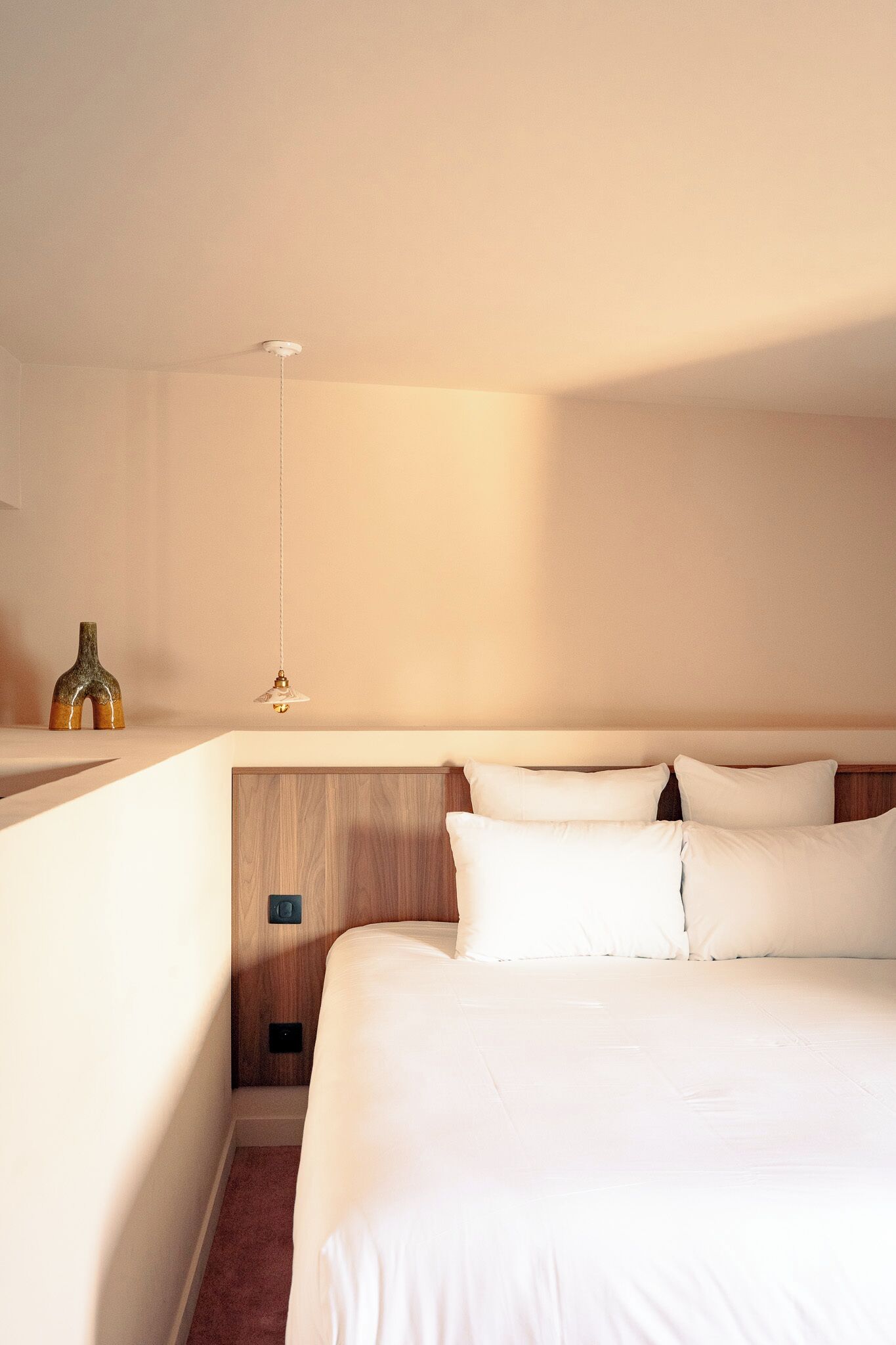 Superior vierpersoonskamer | Luxe beddengoed, individueel gedecoreerd, een bureau, geluiddichte muren