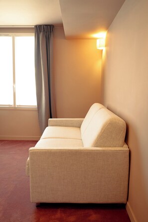 Literie de qualité supérieure, décoration personnalisée, bureau