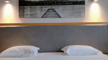 Apartment, 2 Bedrooms (4 Adults + 2 Children) | In-room safe, individually furnished, desk, blackout drapes