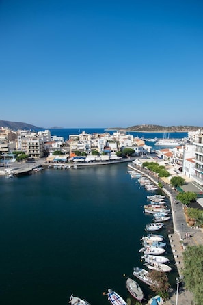 Lake - Emerald Lake Studios (Agios Nikolaos)