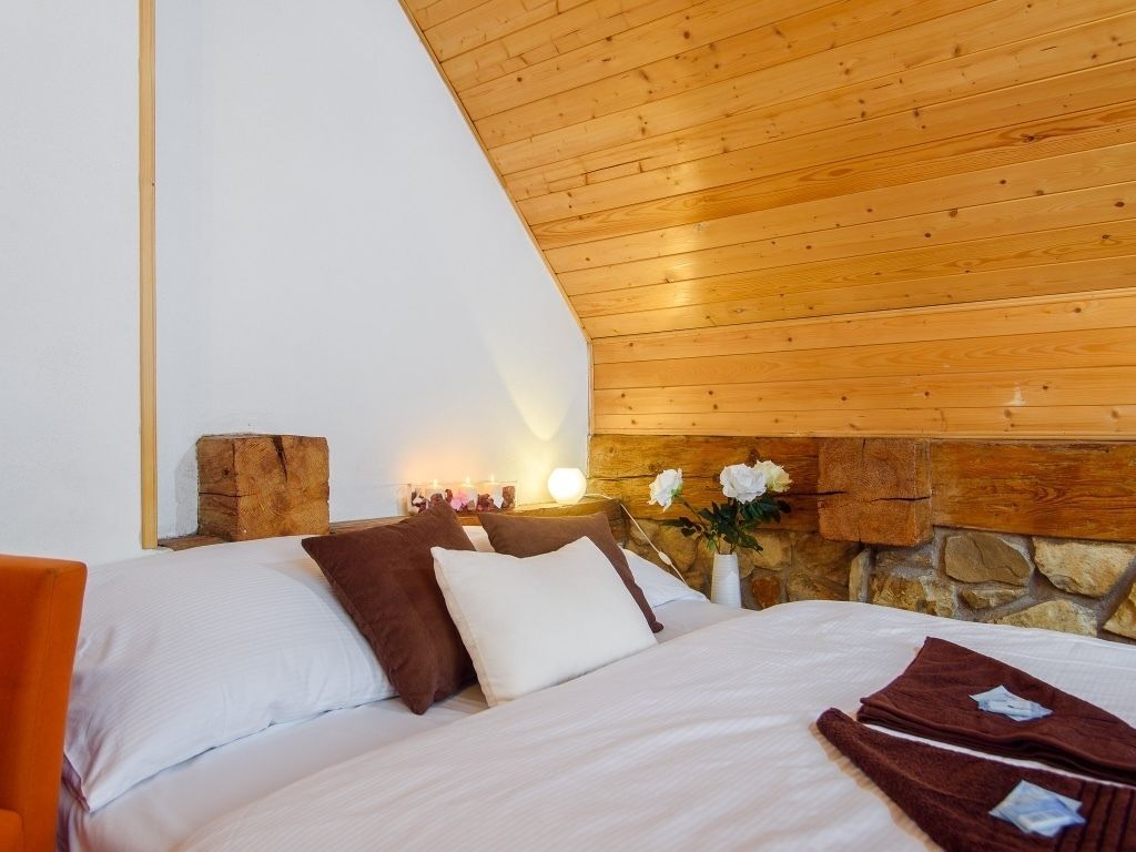 Kamar Quadruple | Brankas, meja kerja, tempat tidur bayi gratis, dan Wi-Fi gratis