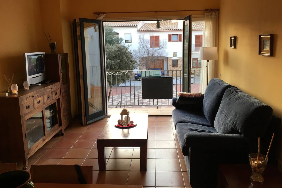 Apartamento conforto, 2 quartos, vista para o mar | Sala de estar