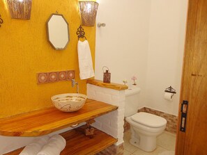 Standard Chalet | Bathroom