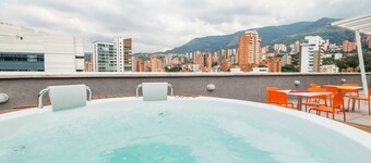 Hampton by Hilton Medellin