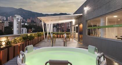 Hampton by Hilton Medellin