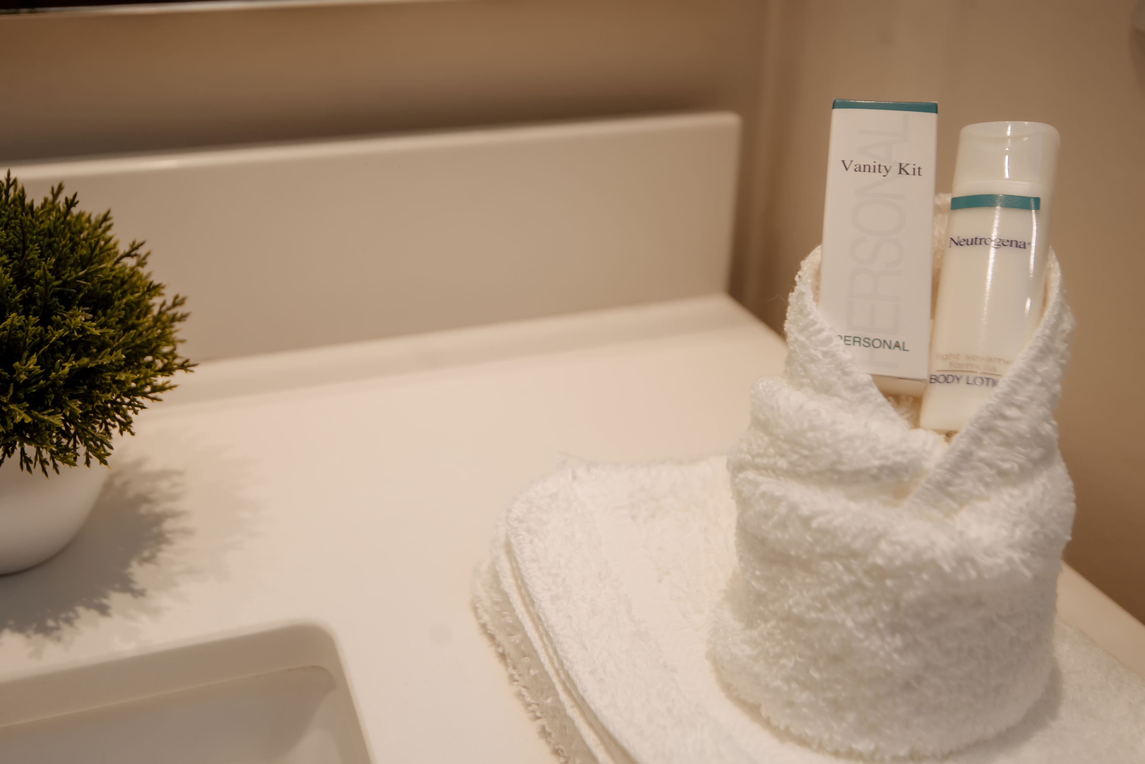 premium bedding, in-room safe, blackout curtains, free wifi