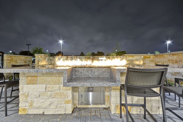 Terrace/patio - Home2 Suites by Hilton Dallas Addison (Addison)