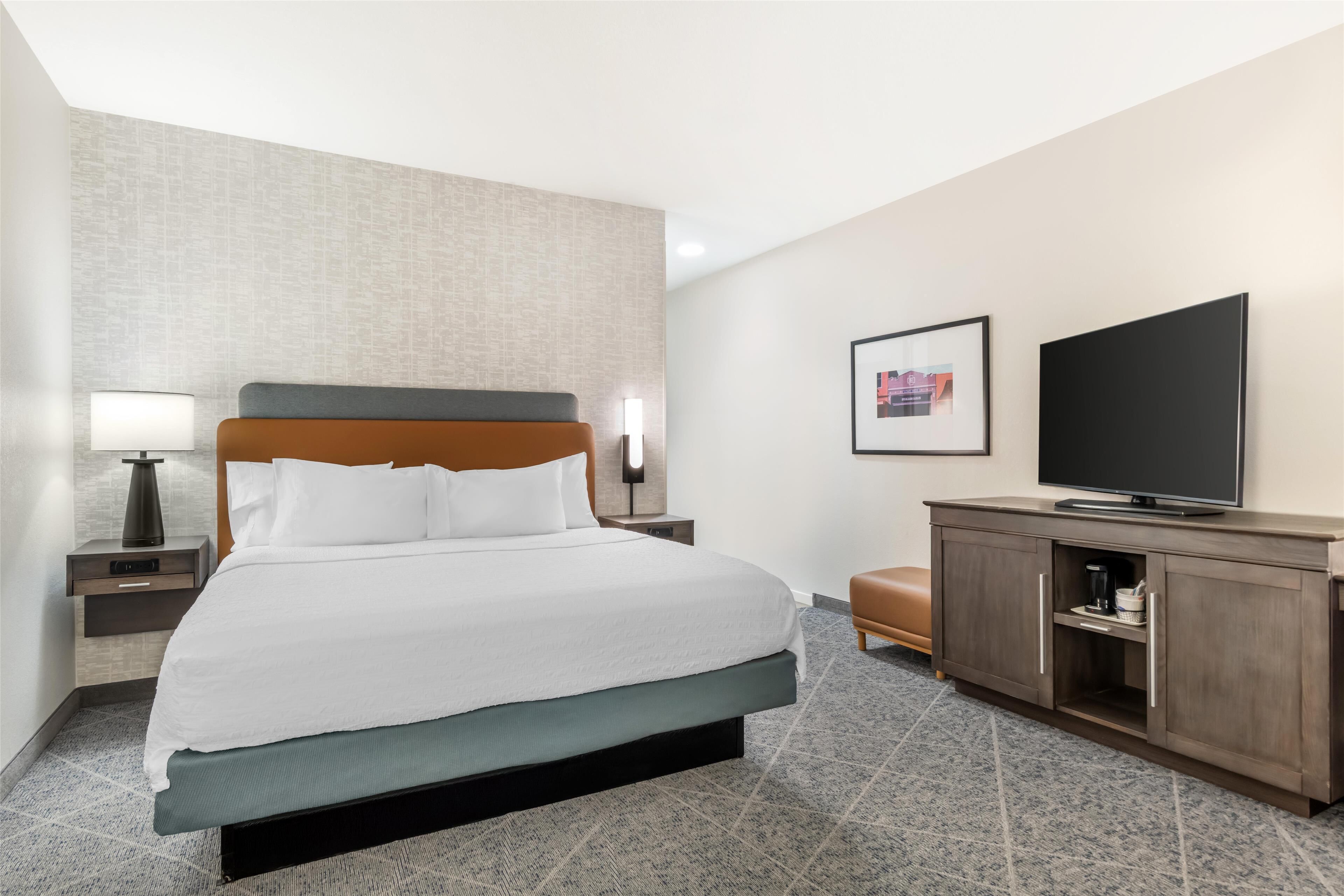 in-room safe, desk, laptop workspace, iron/ironing board