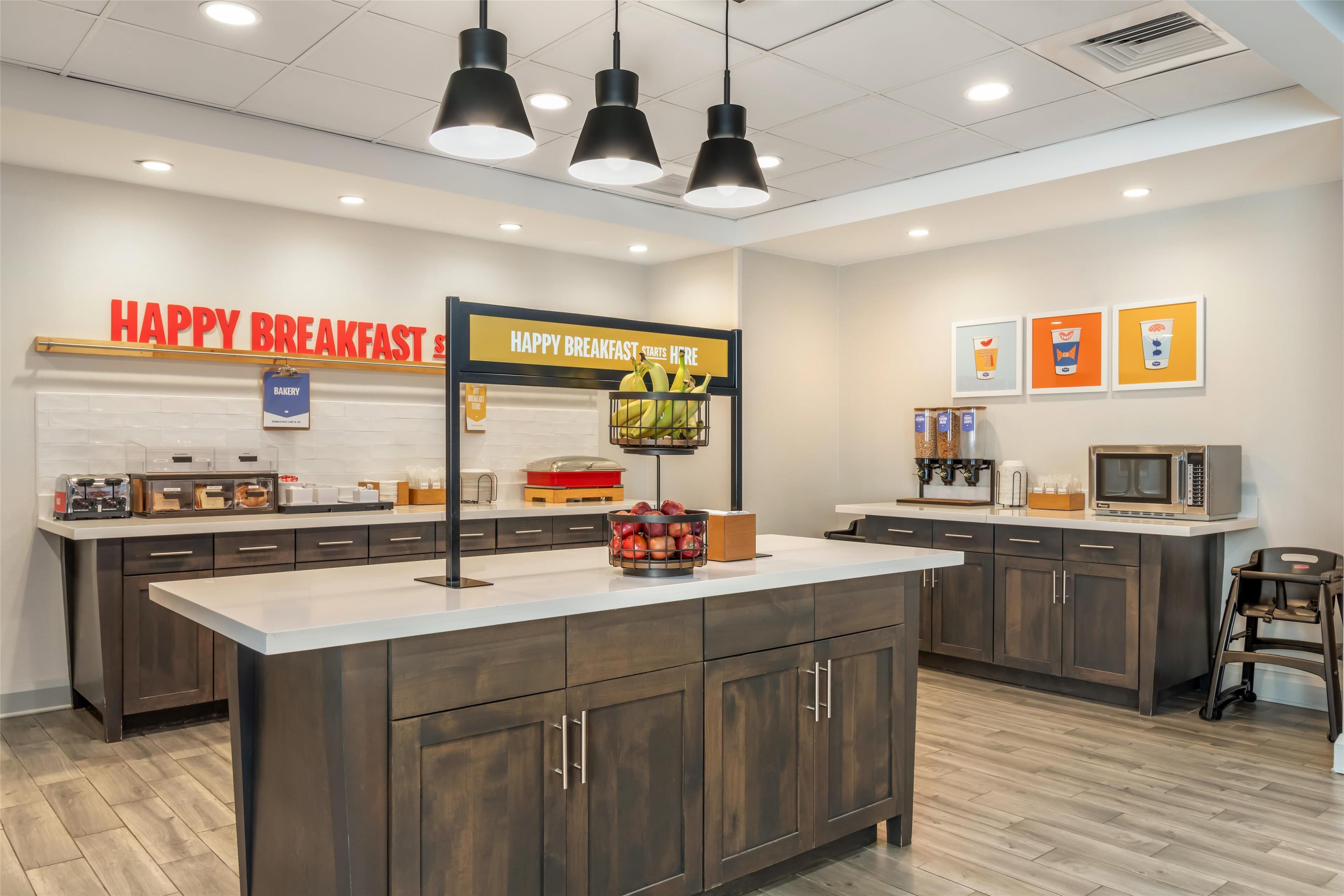 Free daily buffet breakfast 