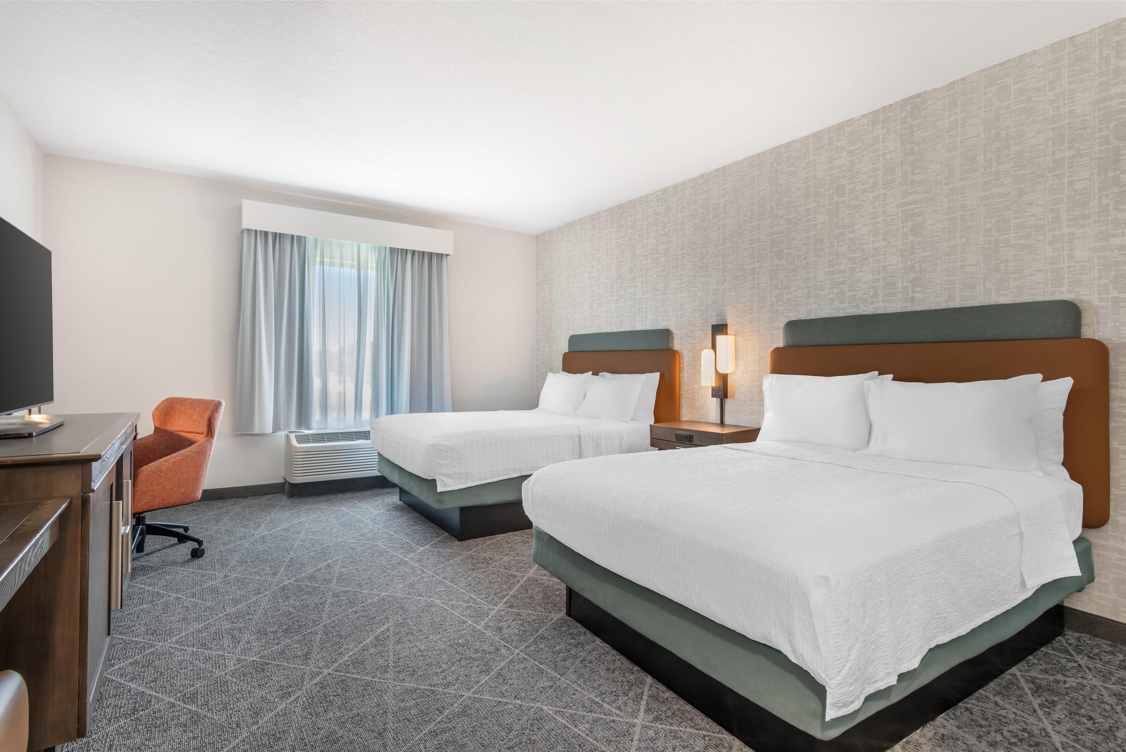 In-room safe, desk, laptop workspace, iron/ironing board