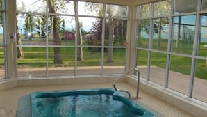 Tina de hidromasaje interior