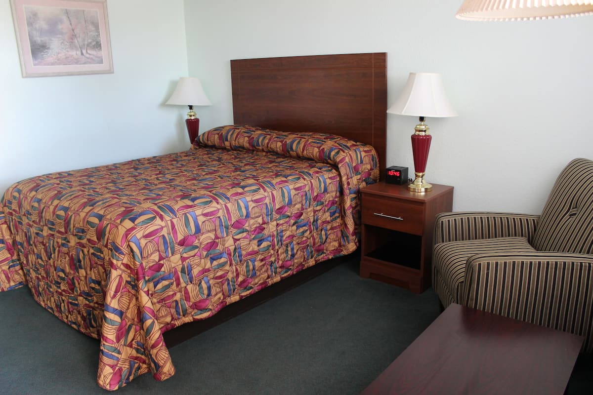 Rom, 1 queensize-seng | Skrivebord, blendingsgardiner, strykejern/-brett og wi-fi (inkludert)
