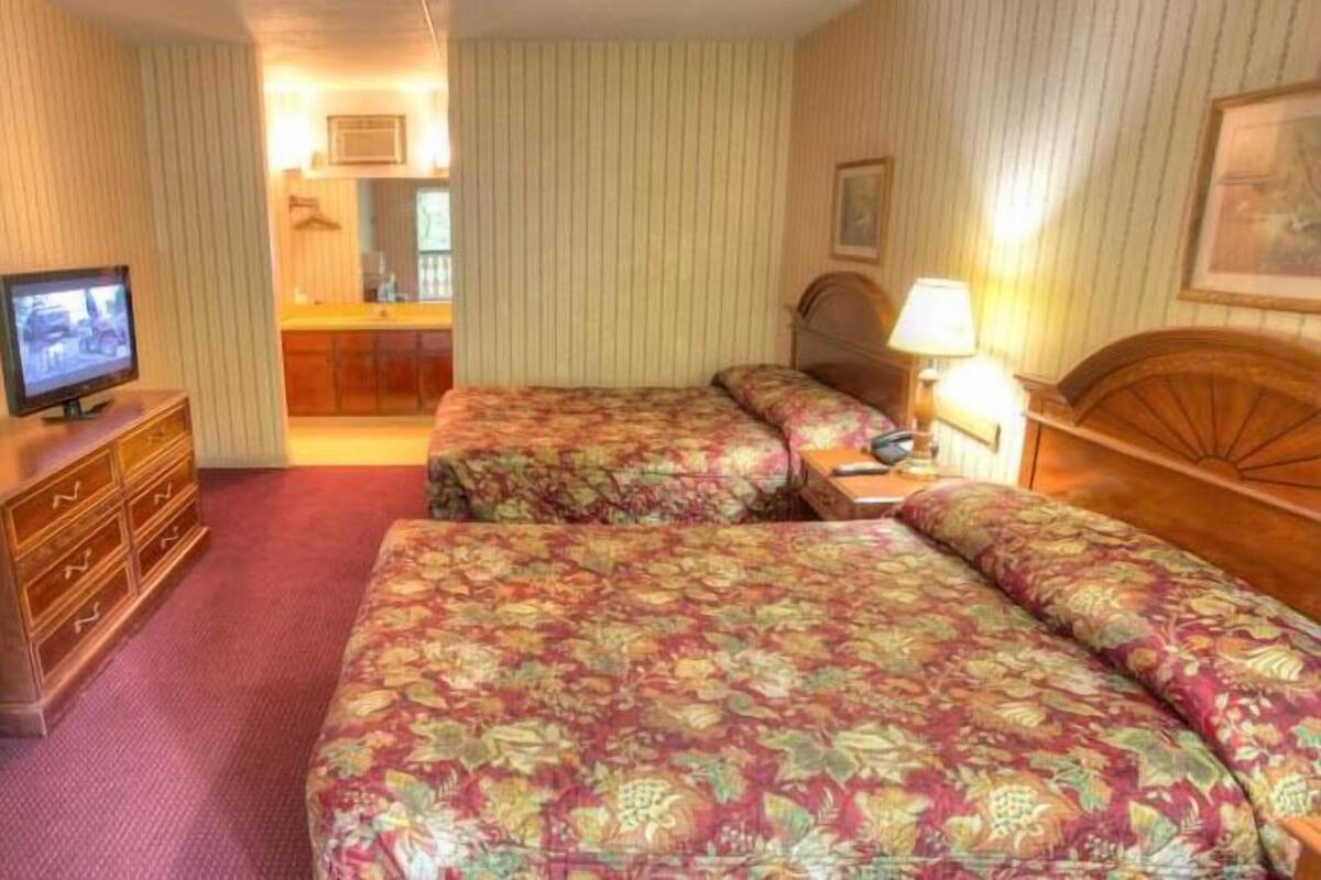 Desk, iron/ironing board (on request), free WiFi