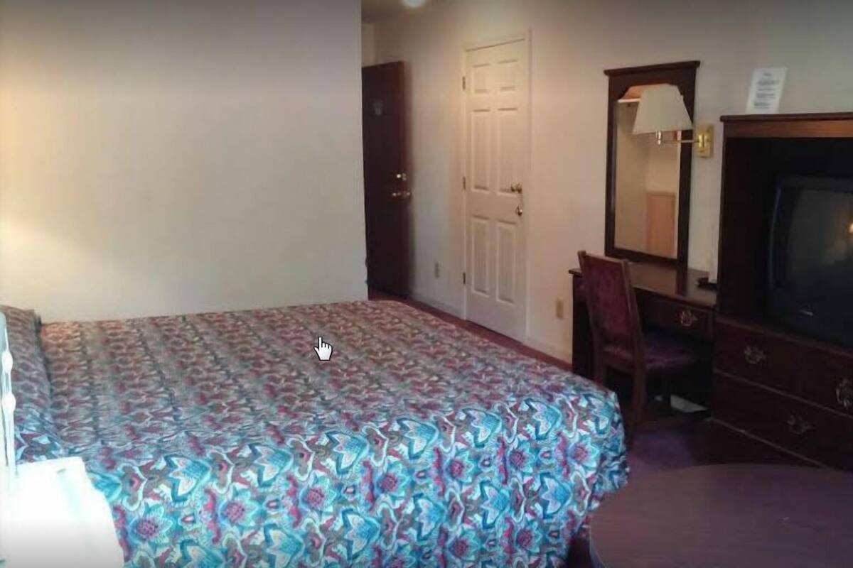 Desk, iron/ironing board (on request), free WiFi