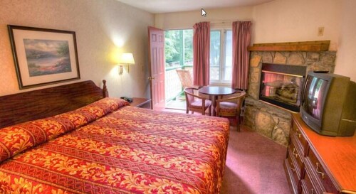 Hofbrau Riverfront Hotel